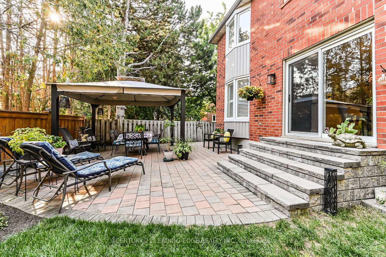 Photo 41 of 53 Mccarty Crescent, Markham, Markham Village — HOMEH