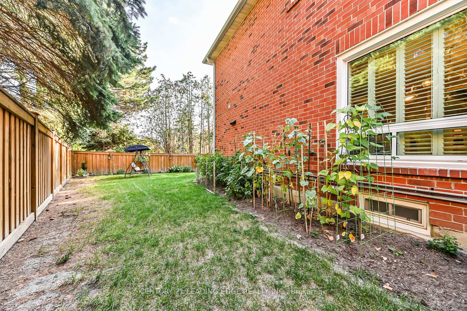 Photo 43 of 53 Mccarty Crescent, Markham, Markham Village — HOMEH