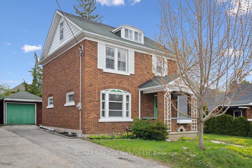 Photo 2 of 14 Henry Street, Kitchener — HOMEH