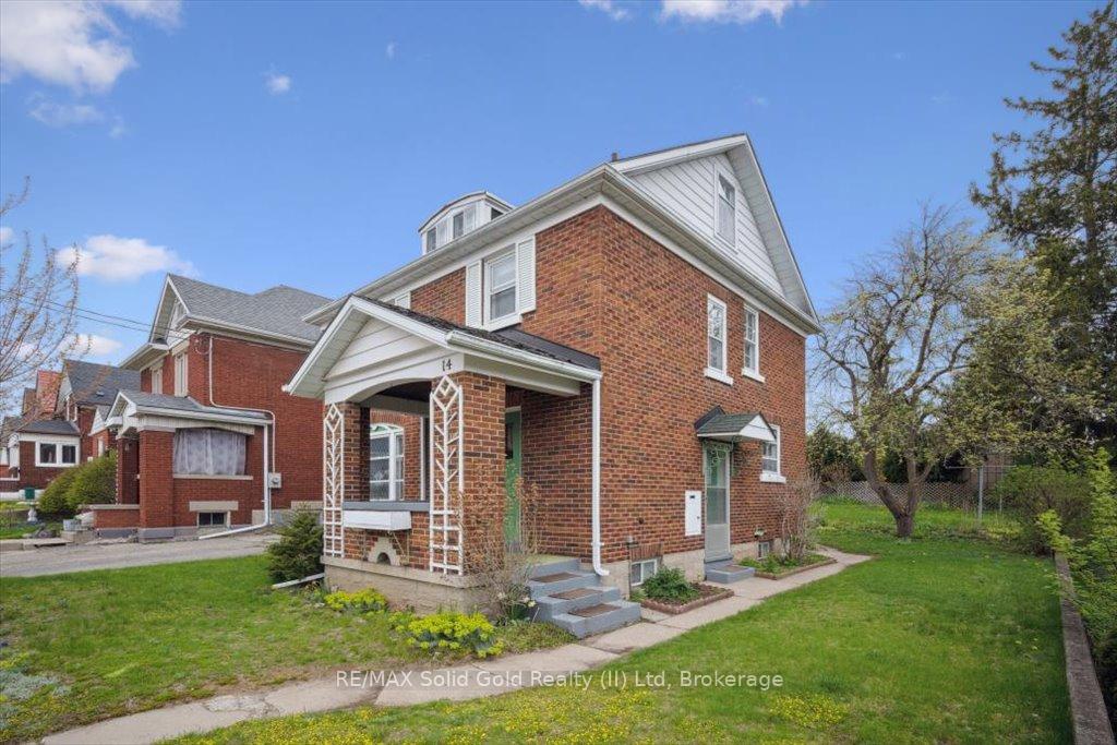 Photo 4 of 14 Henry Street, Kitchener — HOMEH