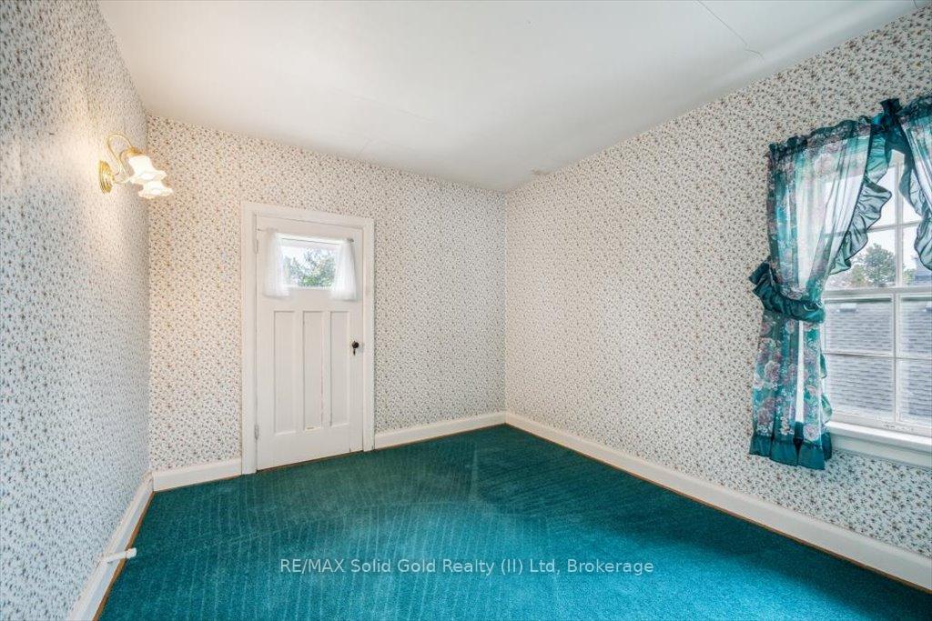 Photo 18 of 14 Henry Street, Kitchener — HOMEH