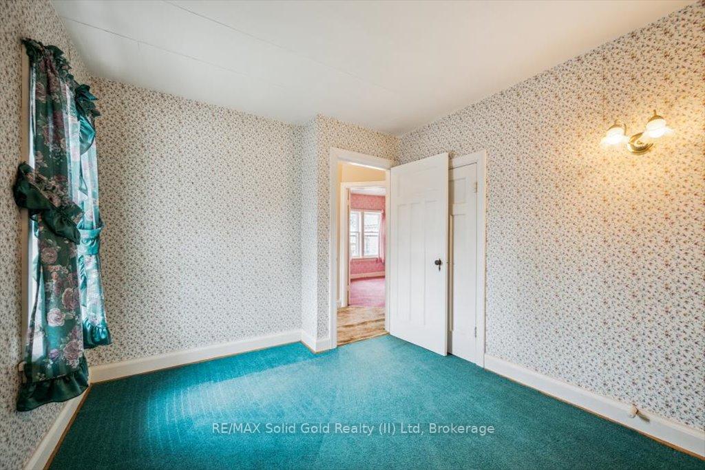 Photo 19 of 14 Henry Street, Kitchener — HOMEH