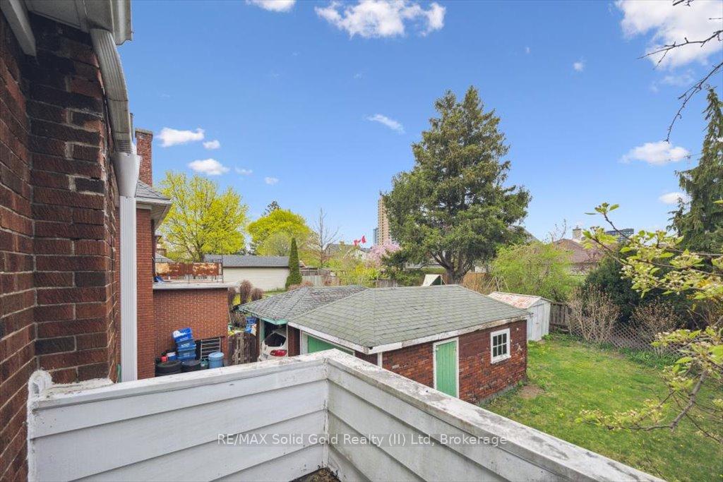 Photo 21 of 14 Henry Street, Kitchener — HOMEH