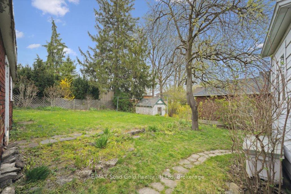 Photo 33 of 14 Henry Street, Kitchener — HOMEH