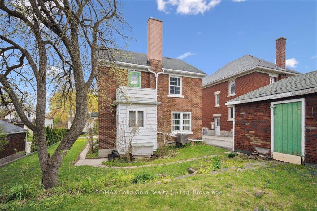 Photo 36 of 14 Henry Street, Kitchener — HOMEH