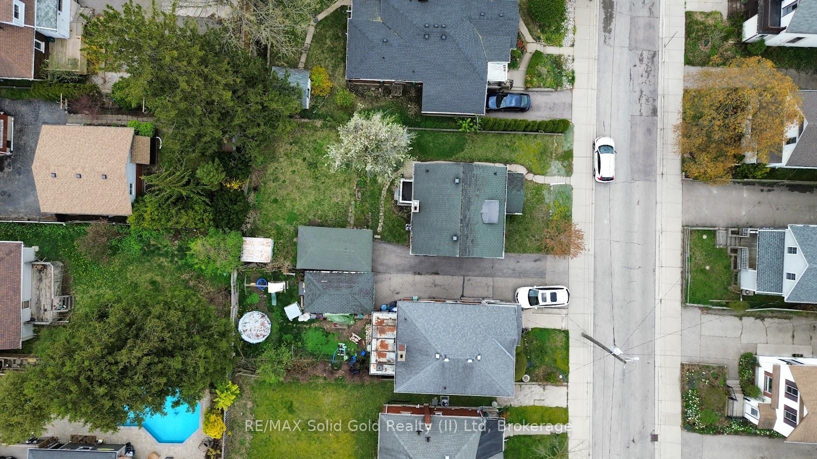Photo 38 of 14 Henry Street, Kitchener — HOMEH