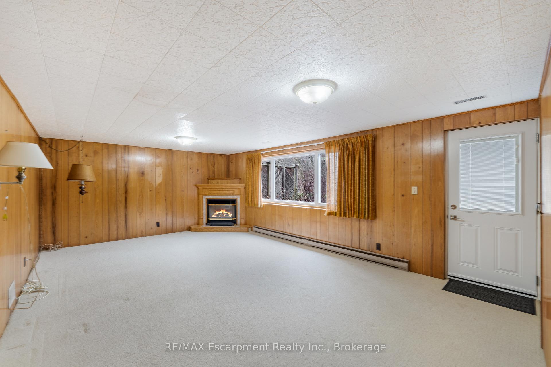 Photo 14 of 305 Woodworth Drive, Hamilton, Ancaster — HOMEH