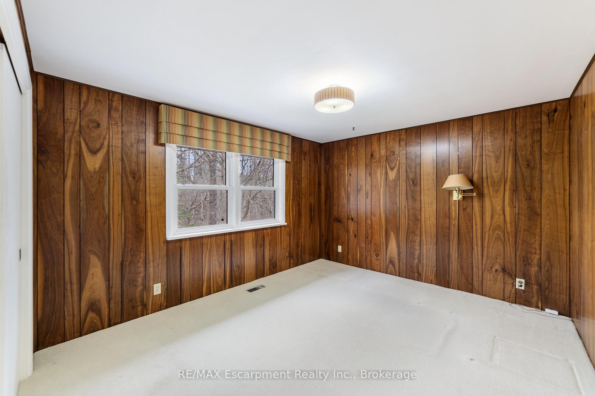 Photo 17 of 305 Woodworth Drive, Hamilton, Ancaster — HOMEH