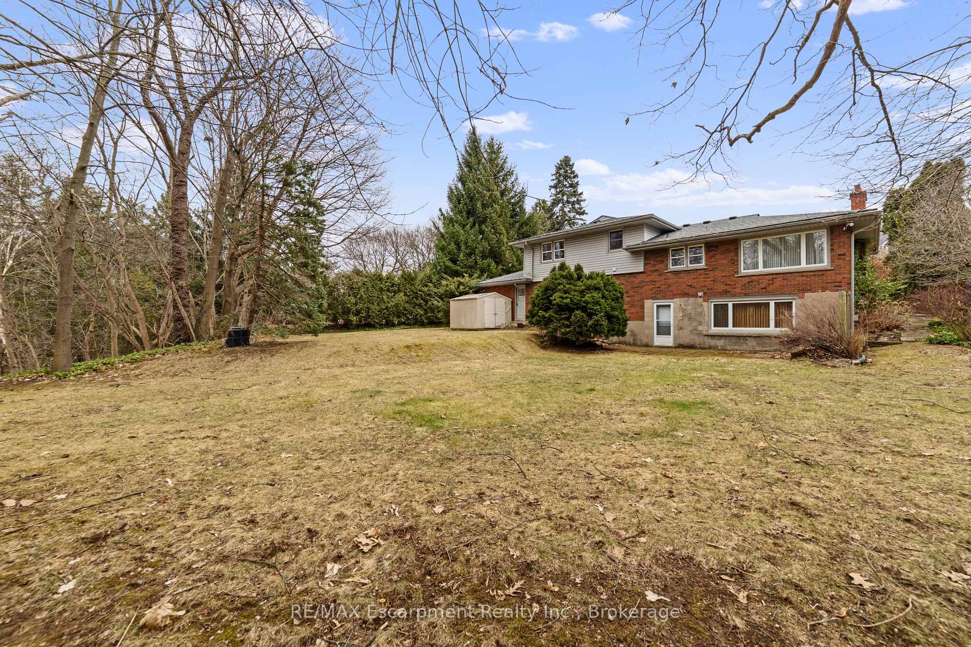 Photo 19 of 305 Woodworth Drive, Hamilton, Ancaster — HOMEH