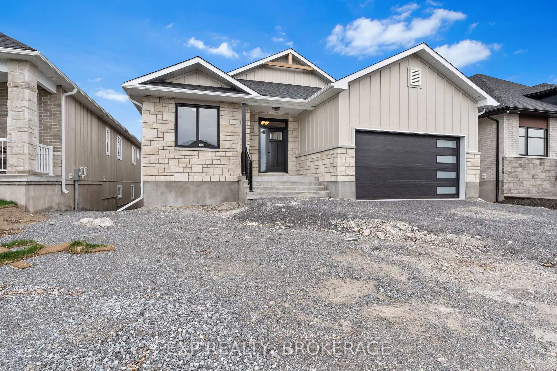 Photo 4 of 1257 Carfa Crescent, Kingston, City Northwest — HOMEH