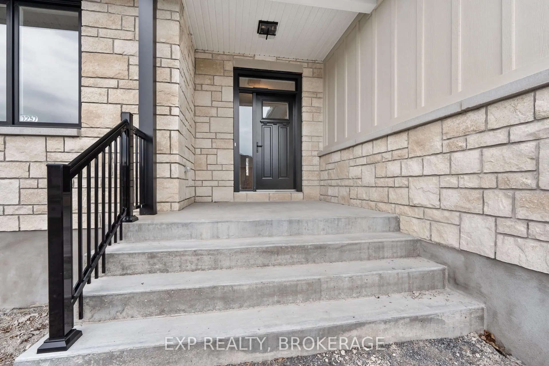 Photo 5 of 1257 Carfa Crescent, Kingston, City Northwest — HOMEH