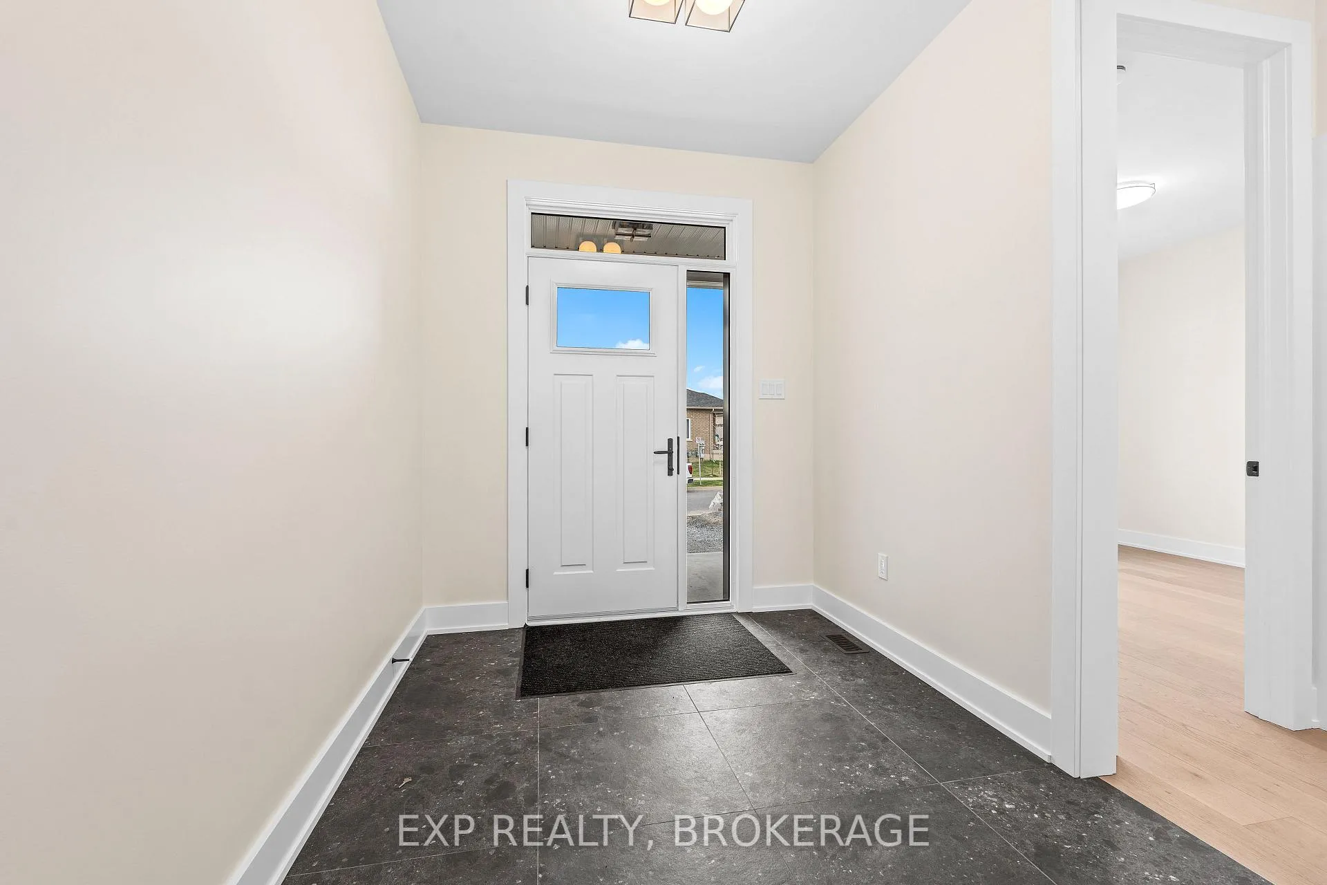 Photo 6 of 1257 Carfa Crescent, Kingston, City Northwest — HOMEH