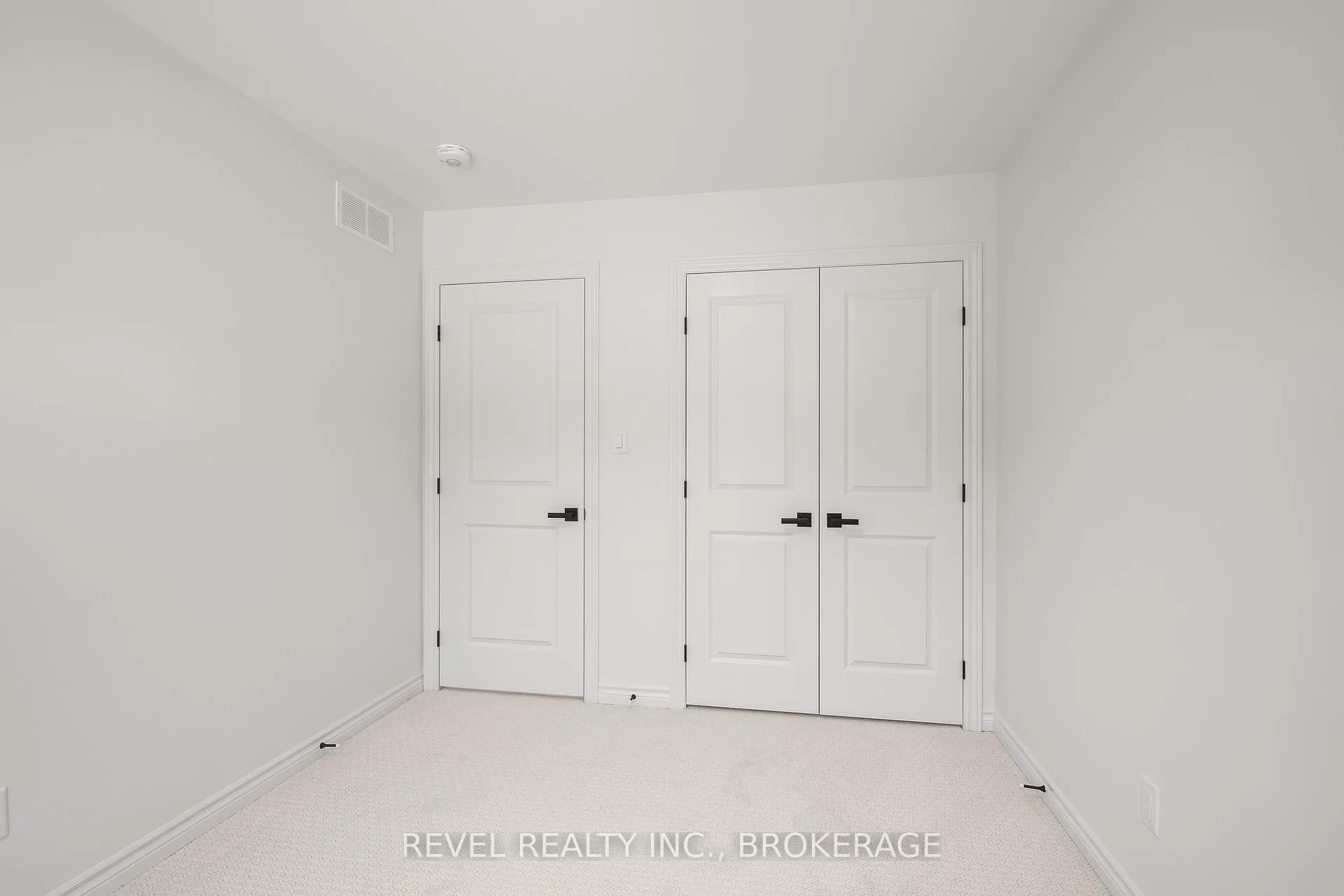 Photo 23 of 332 Dockside Drive, Kingston, Kingston East (Incl Barret Crt) — HOMEH