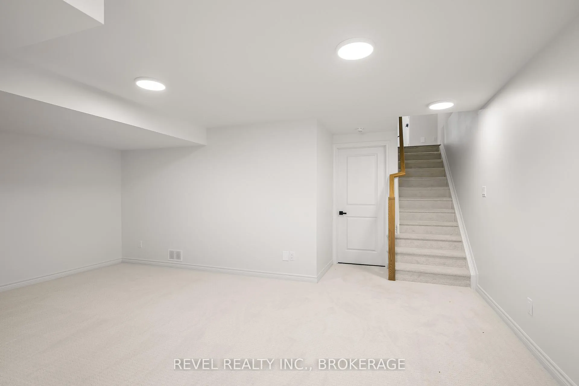 Photo 25 of 332 Dockside Drive, Kingston, Kingston East (Incl Barret Crt) — HOMEH