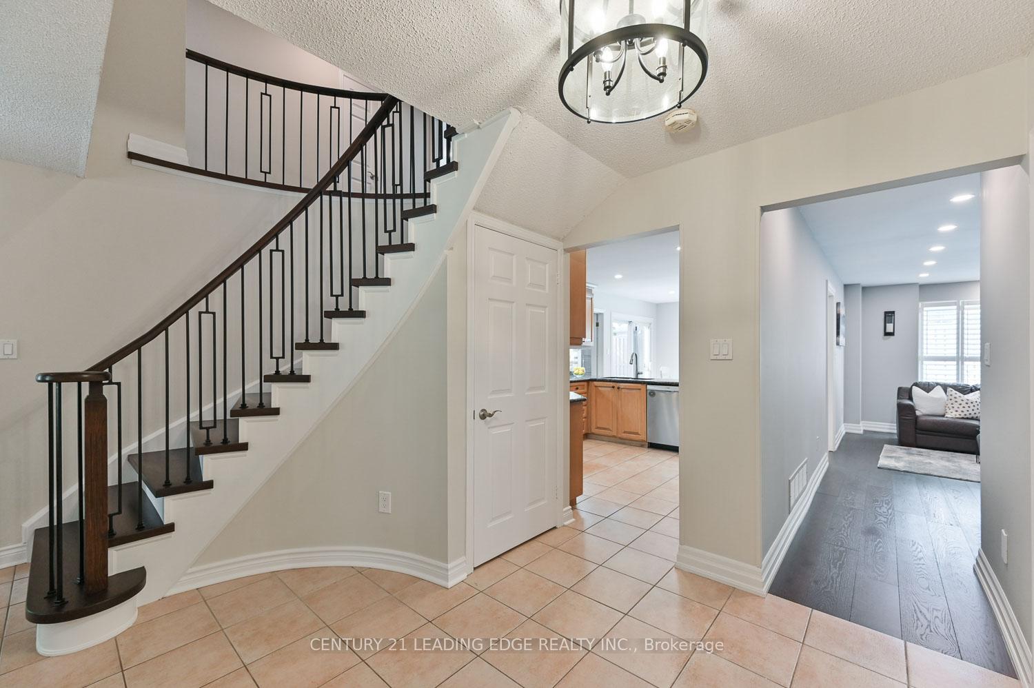 Photo 7 of 15 McCarty Crescent, Markham, Markham Village — HOMEH
