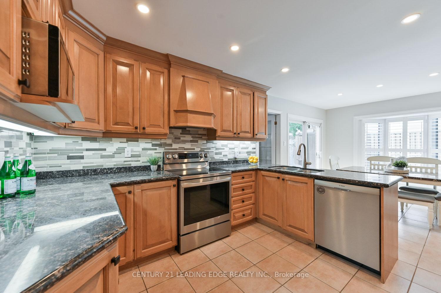 Photo 14 of 15 McCarty Crescent, Markham, Markham Village — HOMEH