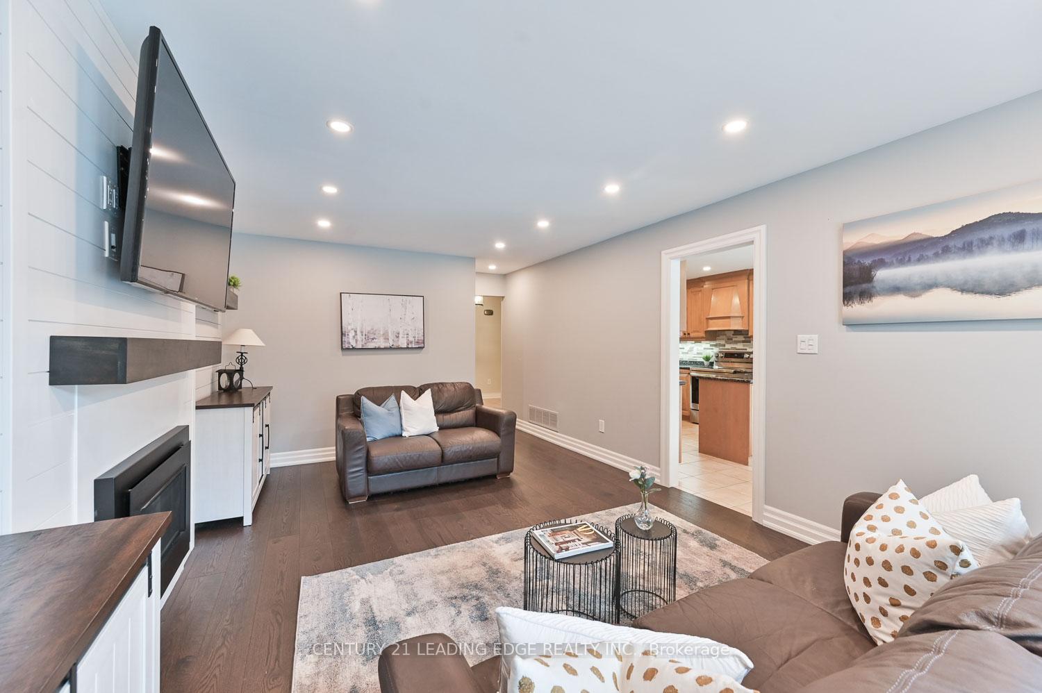 Photo 22 of 15 McCarty Crescent, Markham, Markham Village — HOMEH