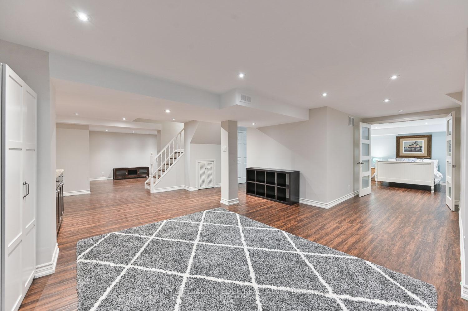 Photo 39 of 15 McCarty Crescent, Markham, Markham Village — HOMEH