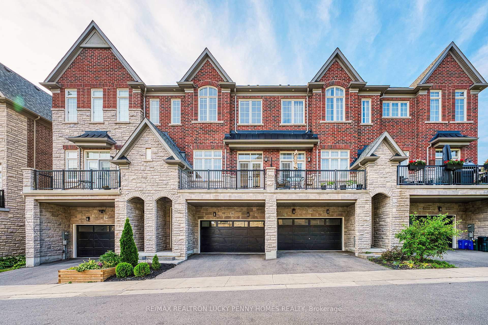 Front of 36 Creekvalley Lane