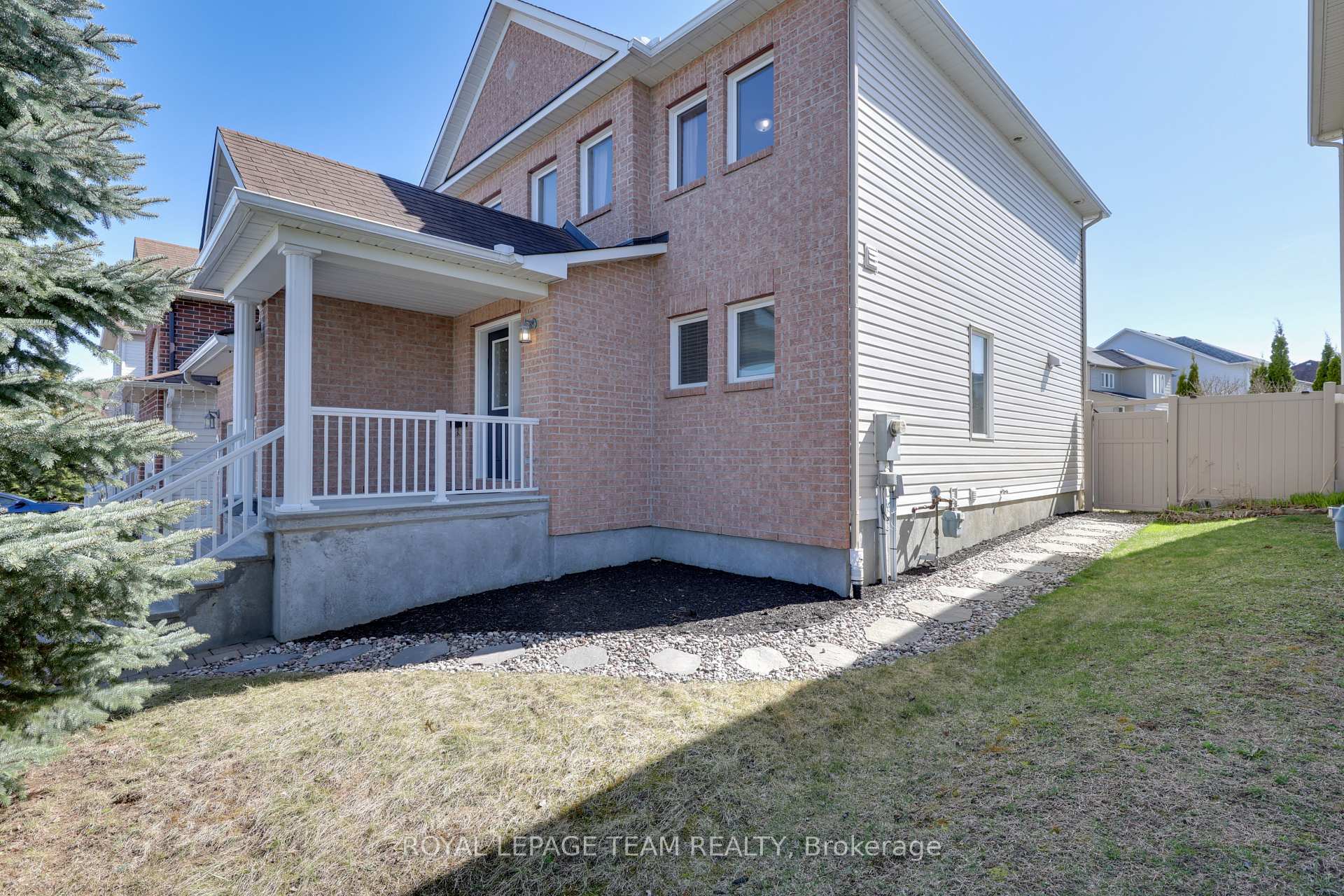 Photo 3 of 381 Abbeydale Circle, Ottawa, Kanata - Morgan's Grant/South March — HOMEH