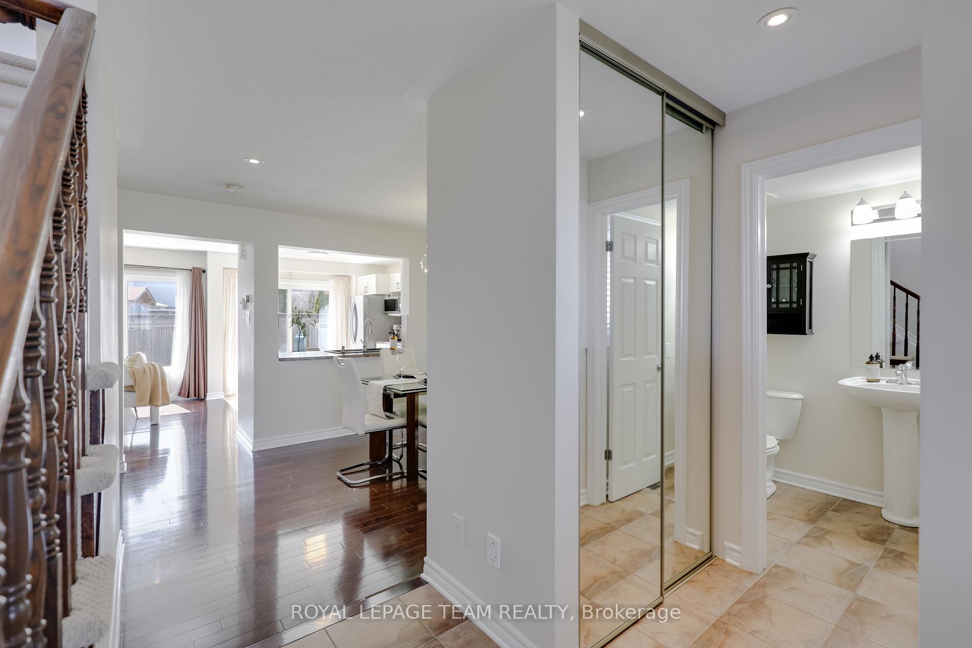 Photo 7 of 381 Abbeydale Circle, Ottawa, Kanata - Morgan's Grant/South March — HOMEH