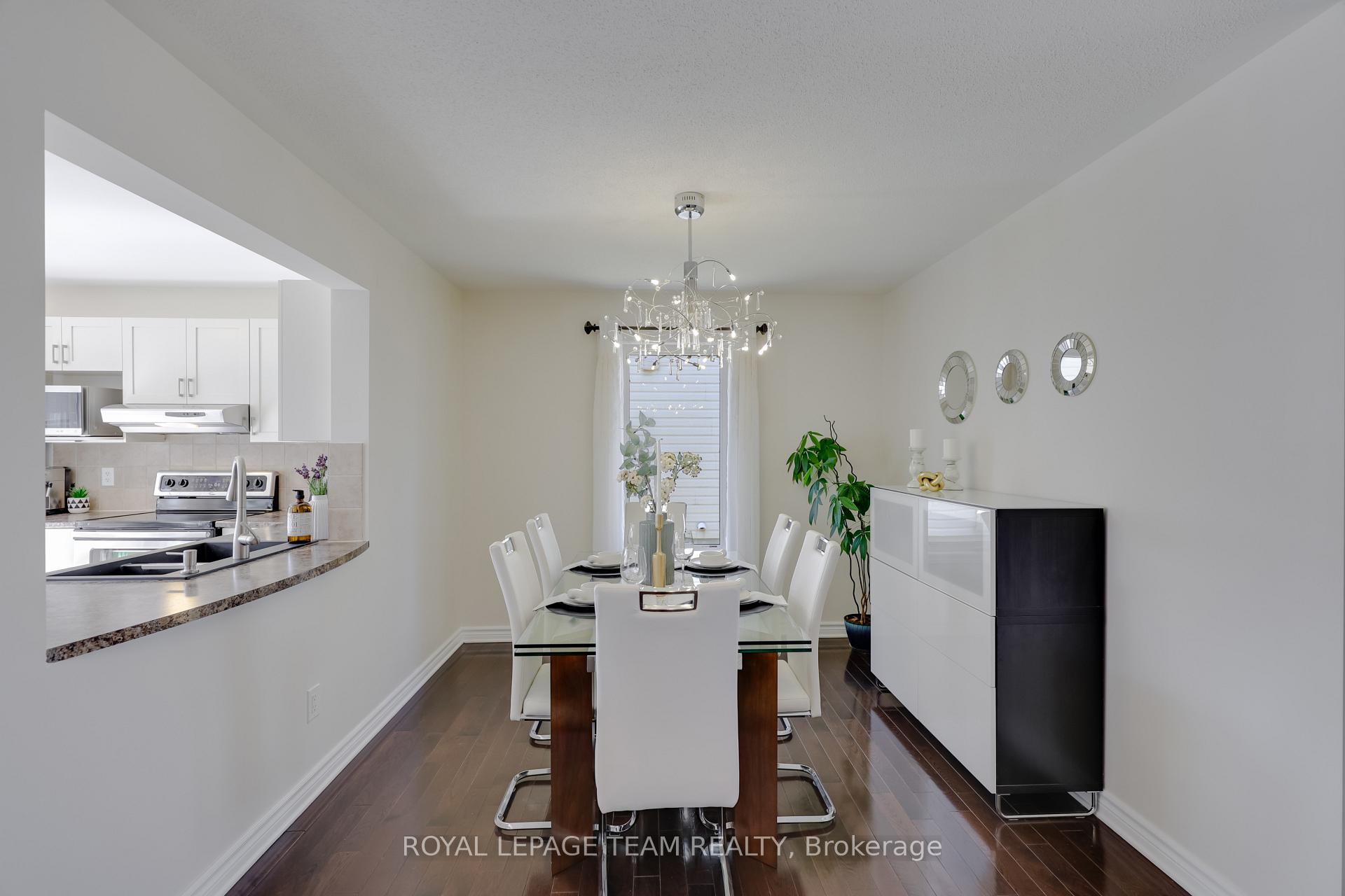 Photo 10 of 381 Abbeydale Circle, Ottawa, Kanata - Morgan's Grant/South March — HOMEH