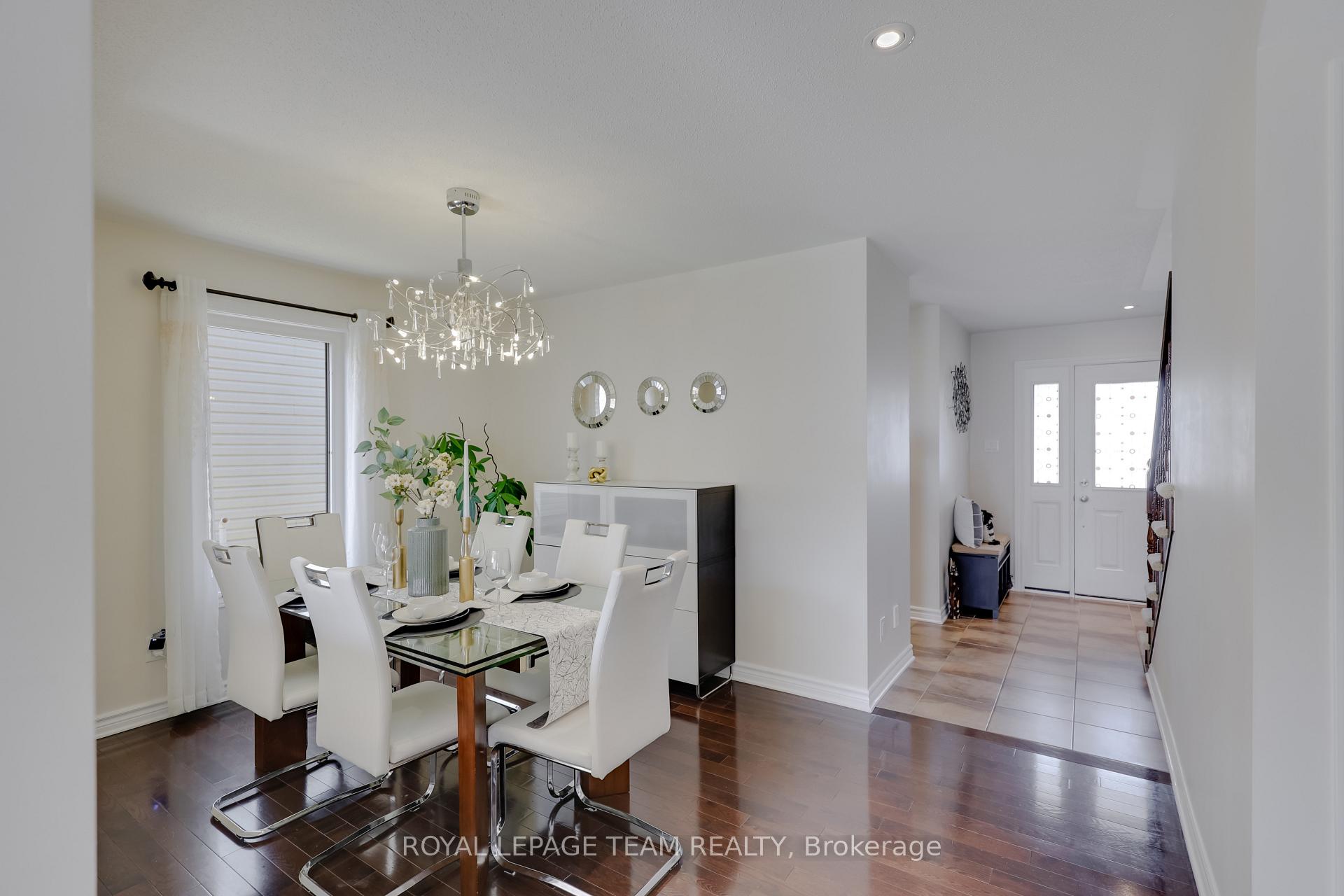 Photo 11 of 381 Abbeydale Circle, Ottawa, Kanata - Morgan's Grant/South March — HOMEH