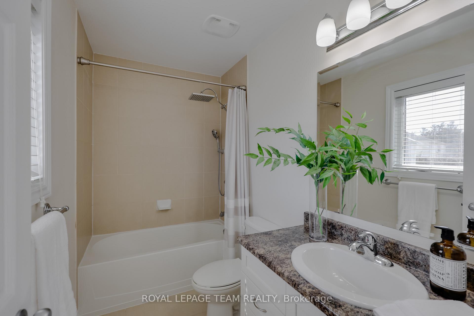 Photo 28 of 381 Abbeydale Circle, Ottawa, Kanata - Morgan's Grant/South March — HOMEH