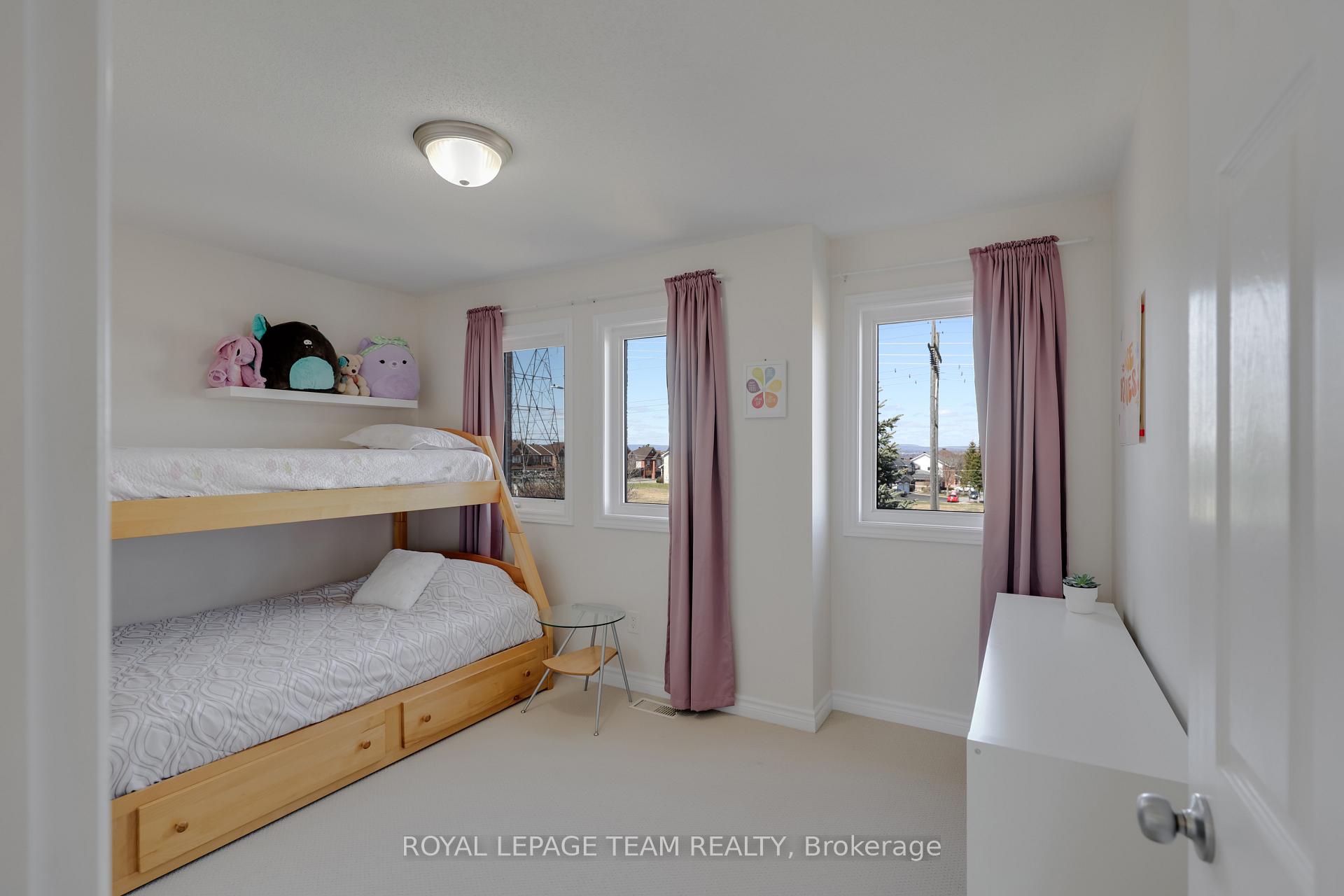 Photo 30 of 381 Abbeydale Circle, Ottawa, Kanata - Morgan's Grant/South March — HOMEH