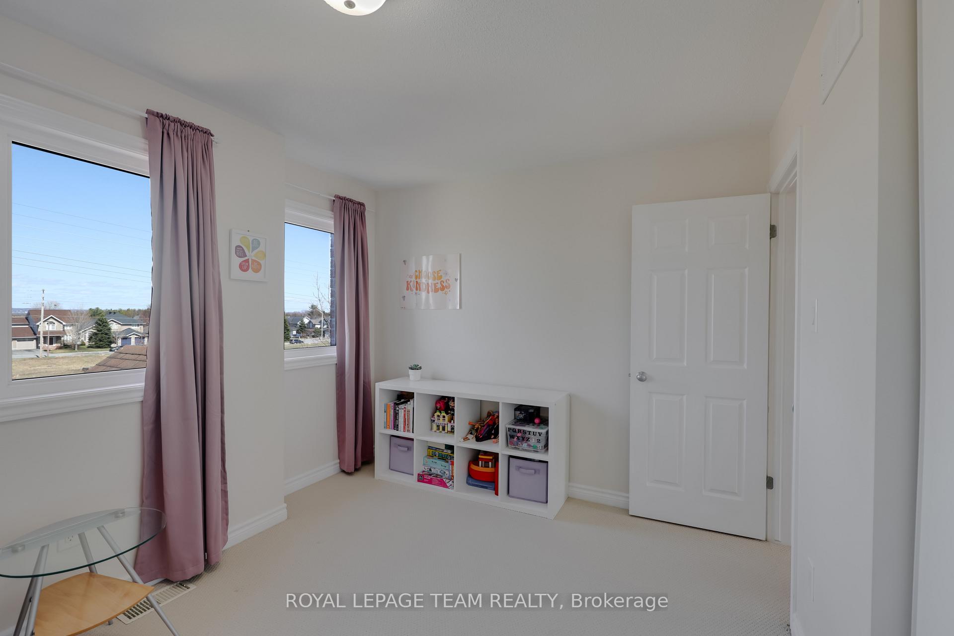 Photo 32 of 381 Abbeydale Circle, Ottawa, Kanata - Morgan's Grant/South March — HOMEH