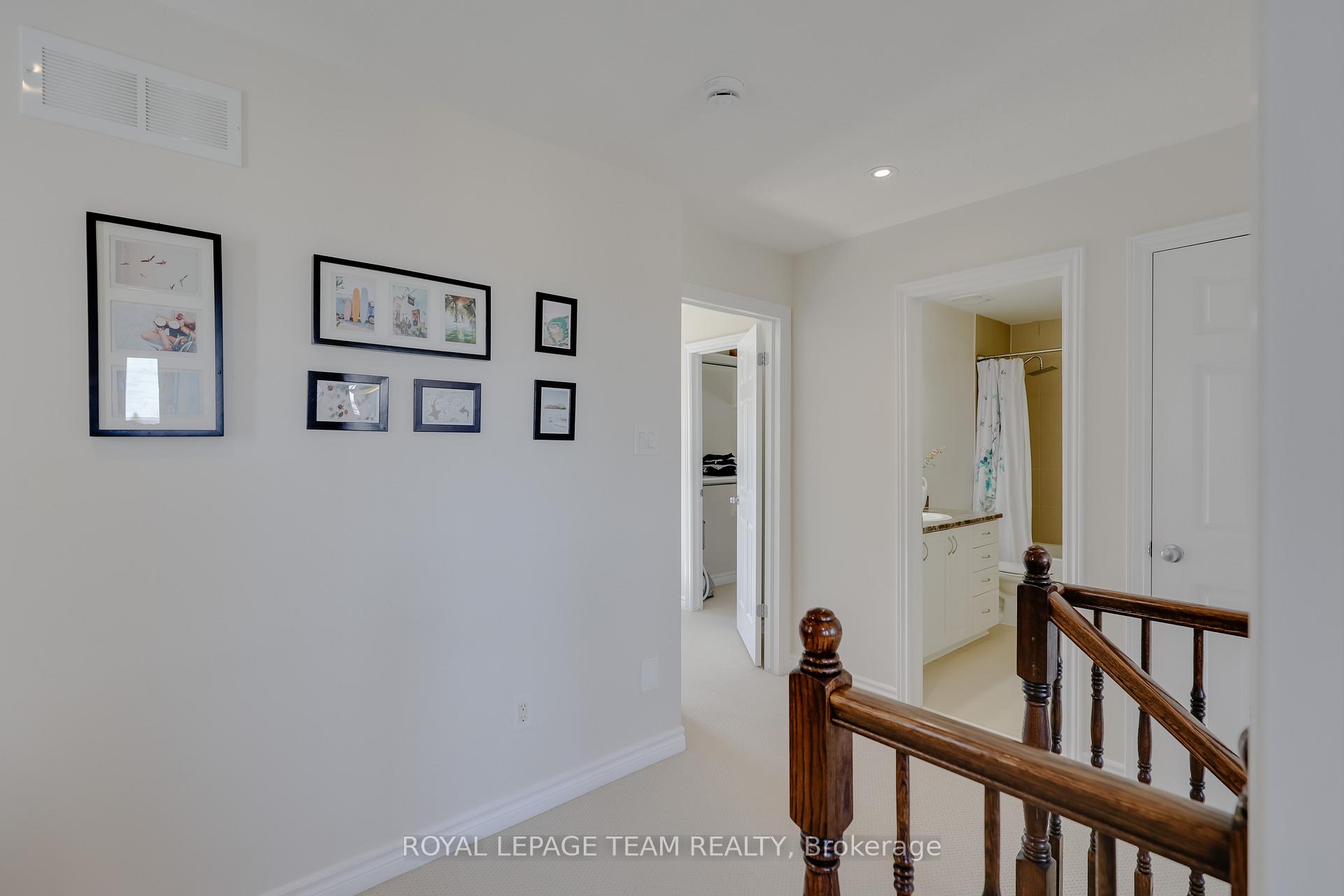 Photo 36 of 381 Abbeydale Circle, Ottawa, Kanata - Morgan's Grant/South March — HOMEH