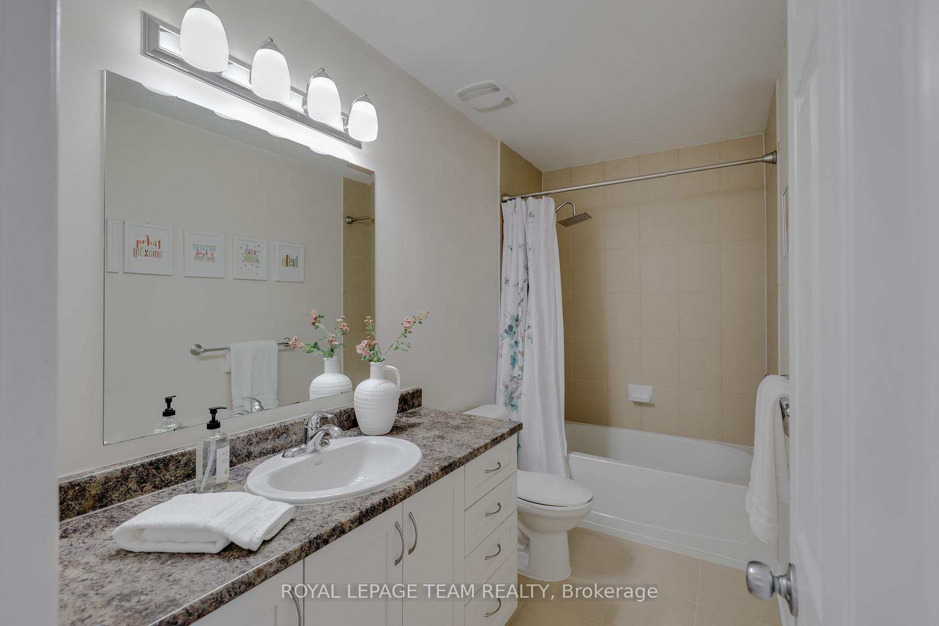 Photo 37 of 381 Abbeydale Circle, Ottawa, Kanata - Morgan's Grant/South March — HOMEH