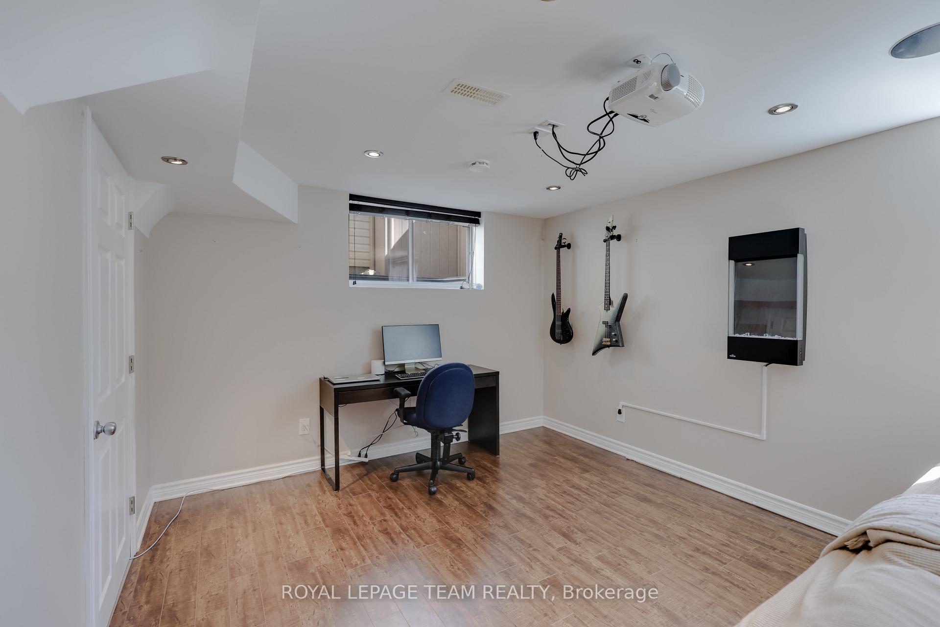 Photo 44 of 381 Abbeydale Circle, Ottawa, Kanata - Morgan's Grant/South March — HOMEH