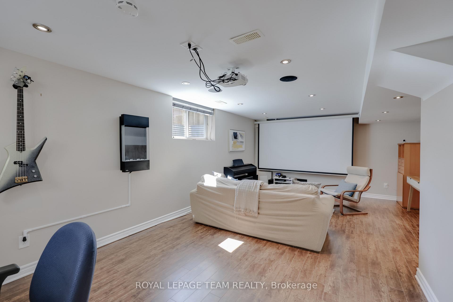 Photo 47 of 381 Abbeydale Circle, Ottawa, Kanata - Morgan's Grant/South March — HOMEH