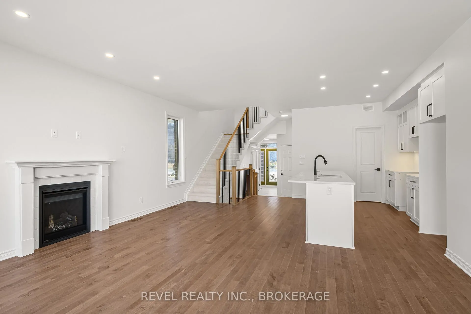 Photo 7 of 336 Dockside Drive, Kingston, Kingston East (Incl Barret Crt) — HOMEH