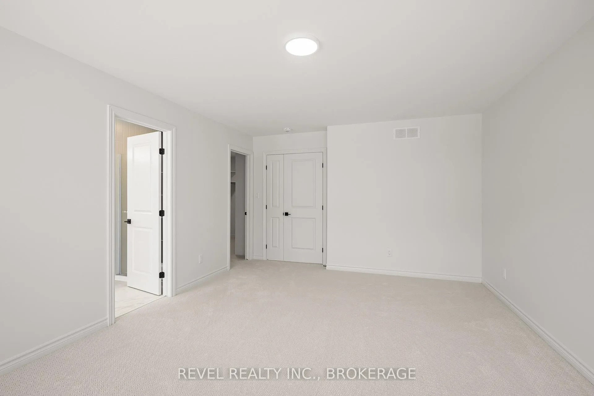Photo 13 of 336 Dockside Drive, Kingston, Kingston East (Incl Barret Crt) — HOMEH