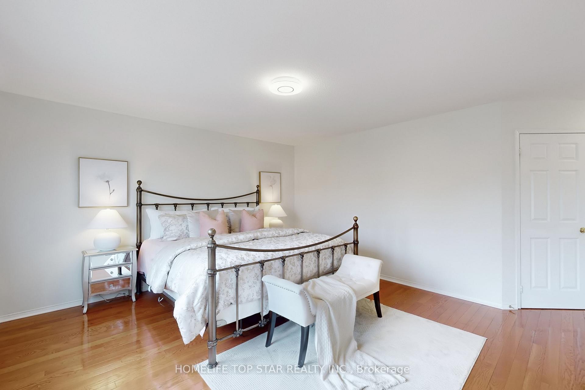 Photo 33 of 77 Red Ash Drive, Markham, Legacy — HOMEH