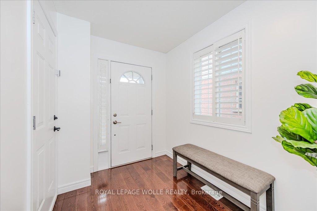 Photo 5 of 65 Colton Circle, Kitchener — HOMEH