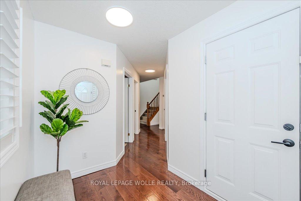 Photo 6 of 65 Colton Circle, Kitchener — HOMEH