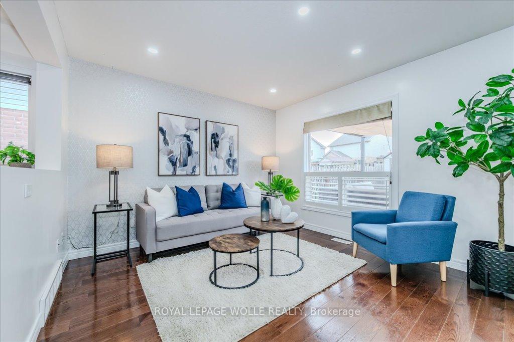 Photo 13 of 65 Colton Circle, Kitchener — HOMEH