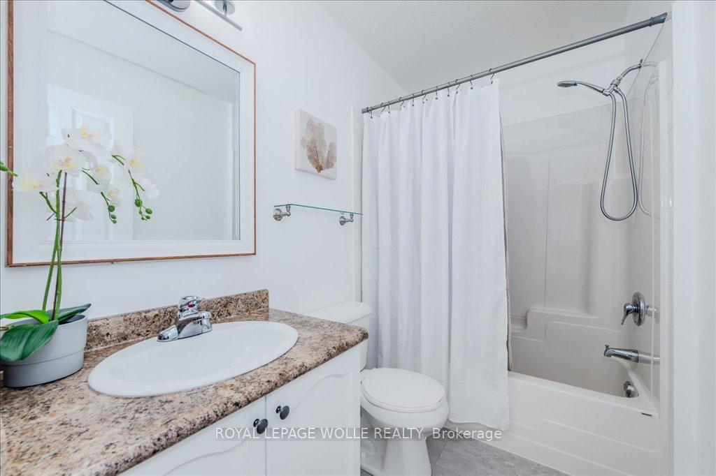 Photo 28 of 65 Colton Circle, Kitchener — HOMEH