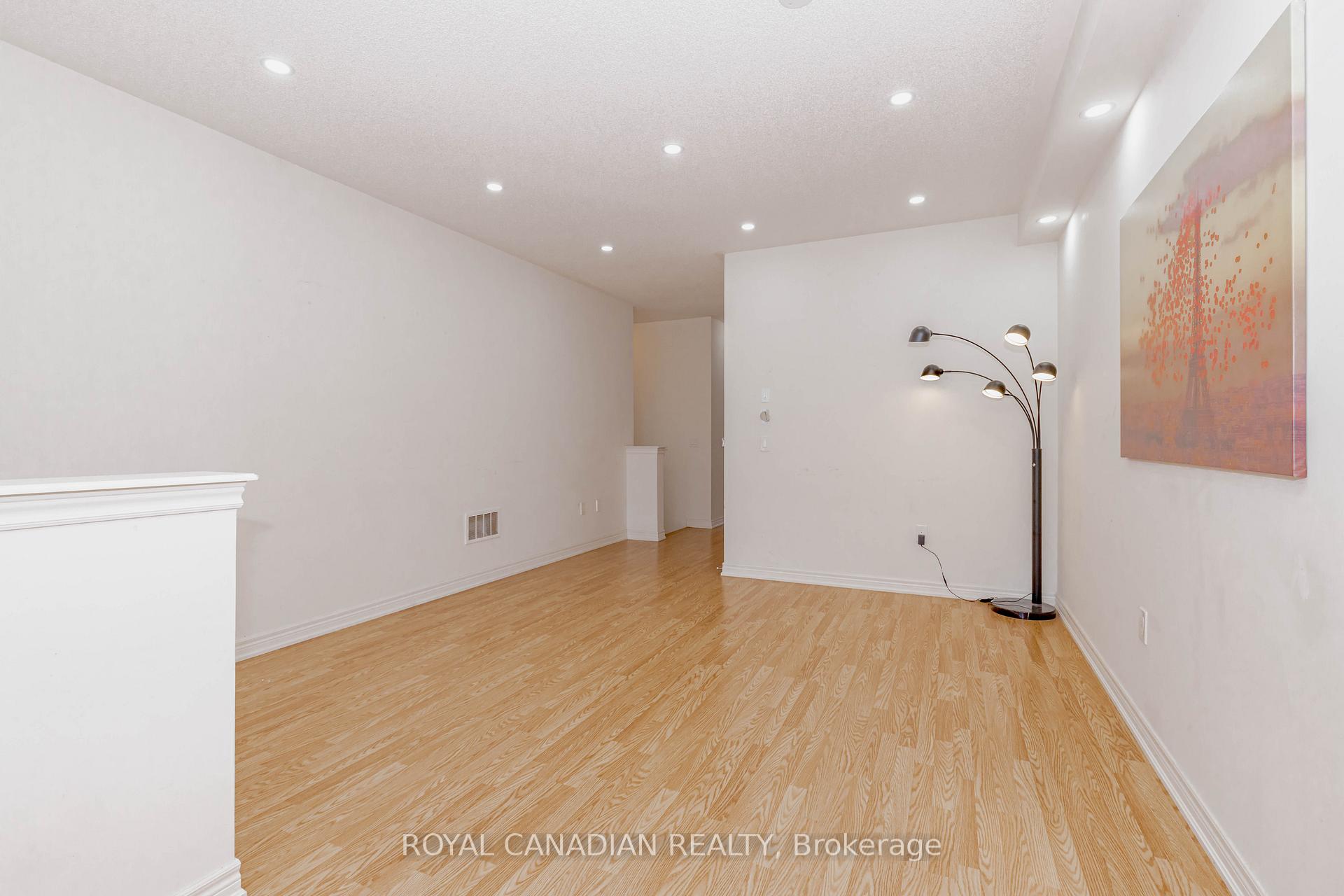 Photo 7 of 1533 Carr Landing, Milton, Ford — HOMEH