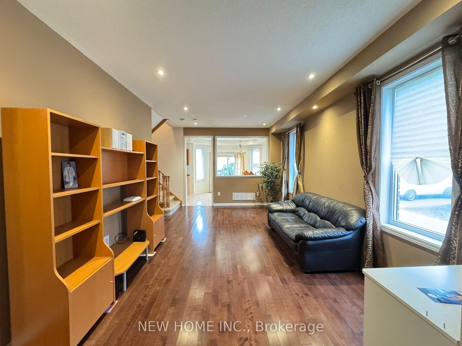 Photo 5 of 23 Briarcrest Drive, Markham, Berczy — HOMEH
