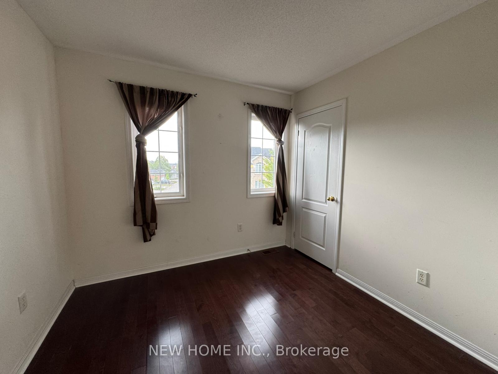Photo 14 of 23 Briarcrest Drive, Markham, Berczy — HOMEH
