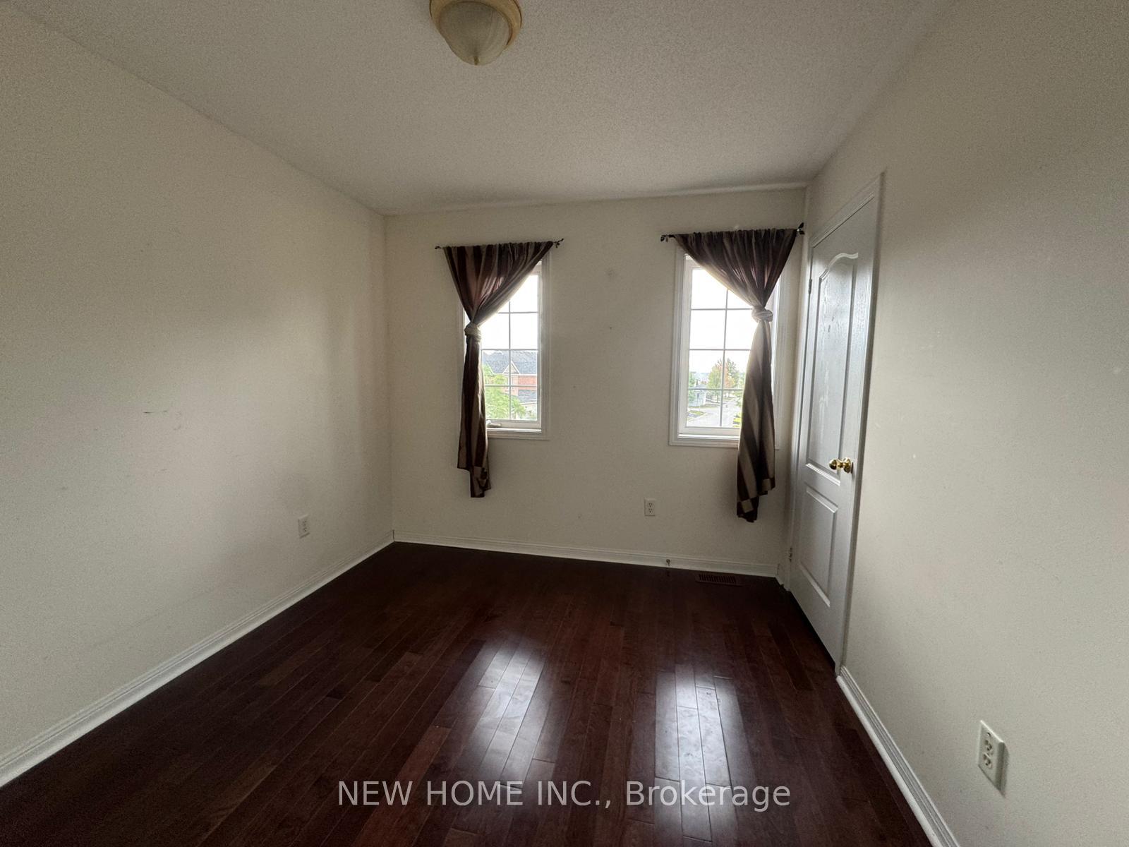 Photo 15 of 23 Briarcrest Drive, Markham, Berczy — HOMEH