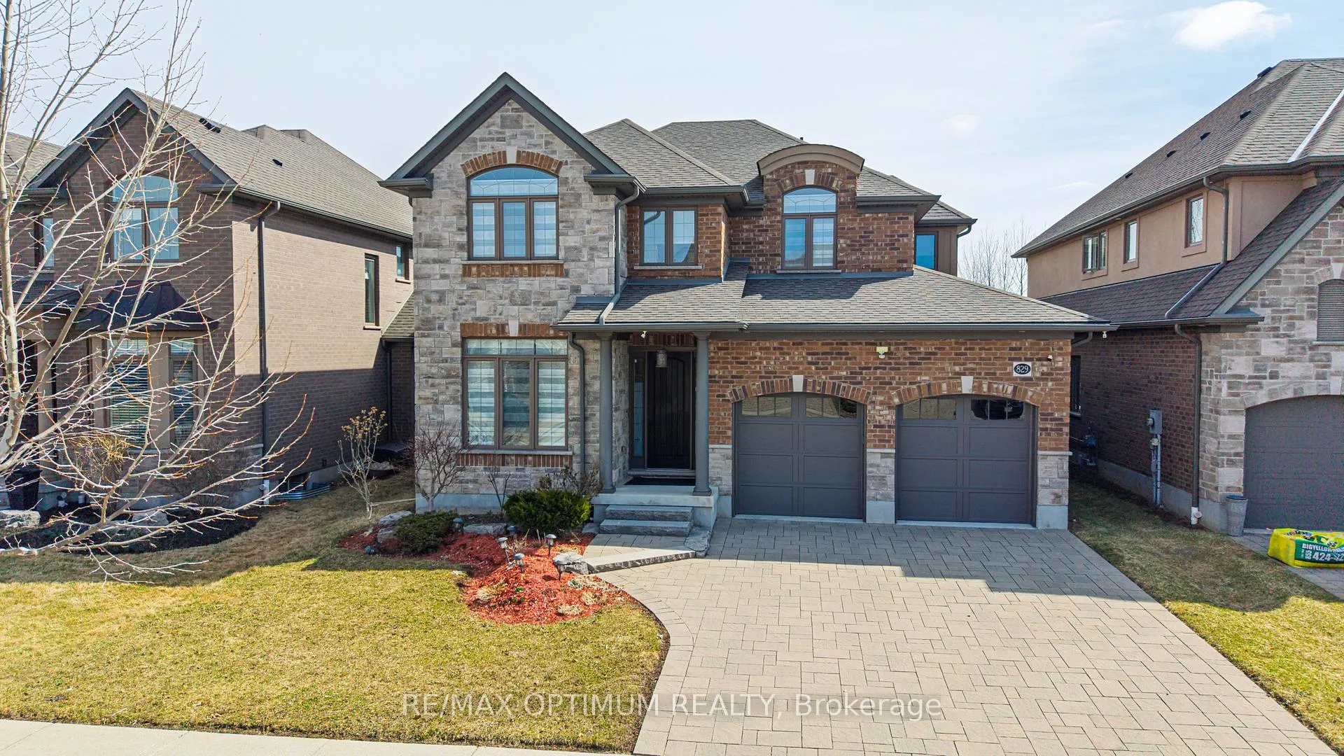 Front of 829 Copper Ridge Drive