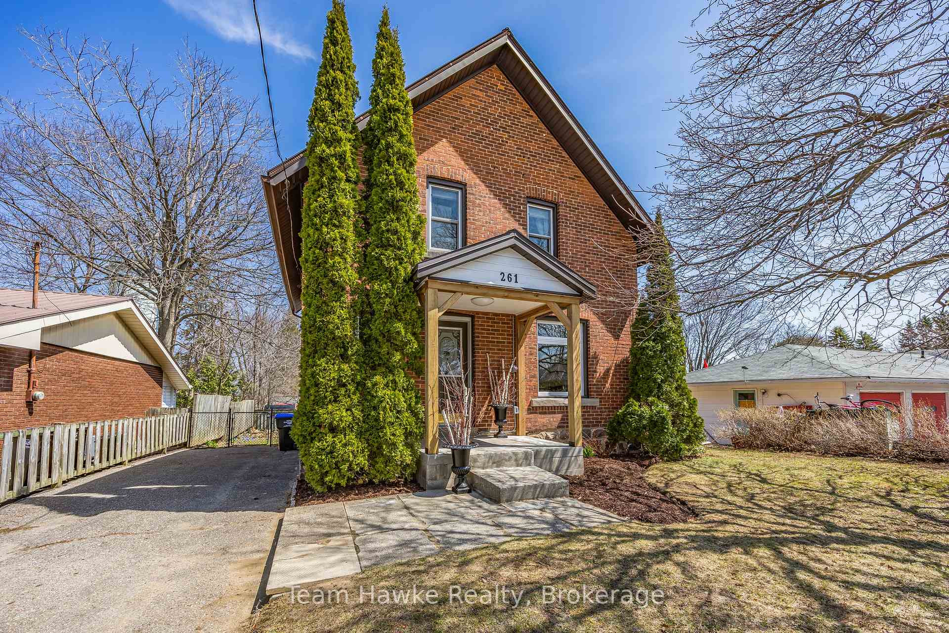Photo 1 of 261 Eighth Street, Midland — HOMEH