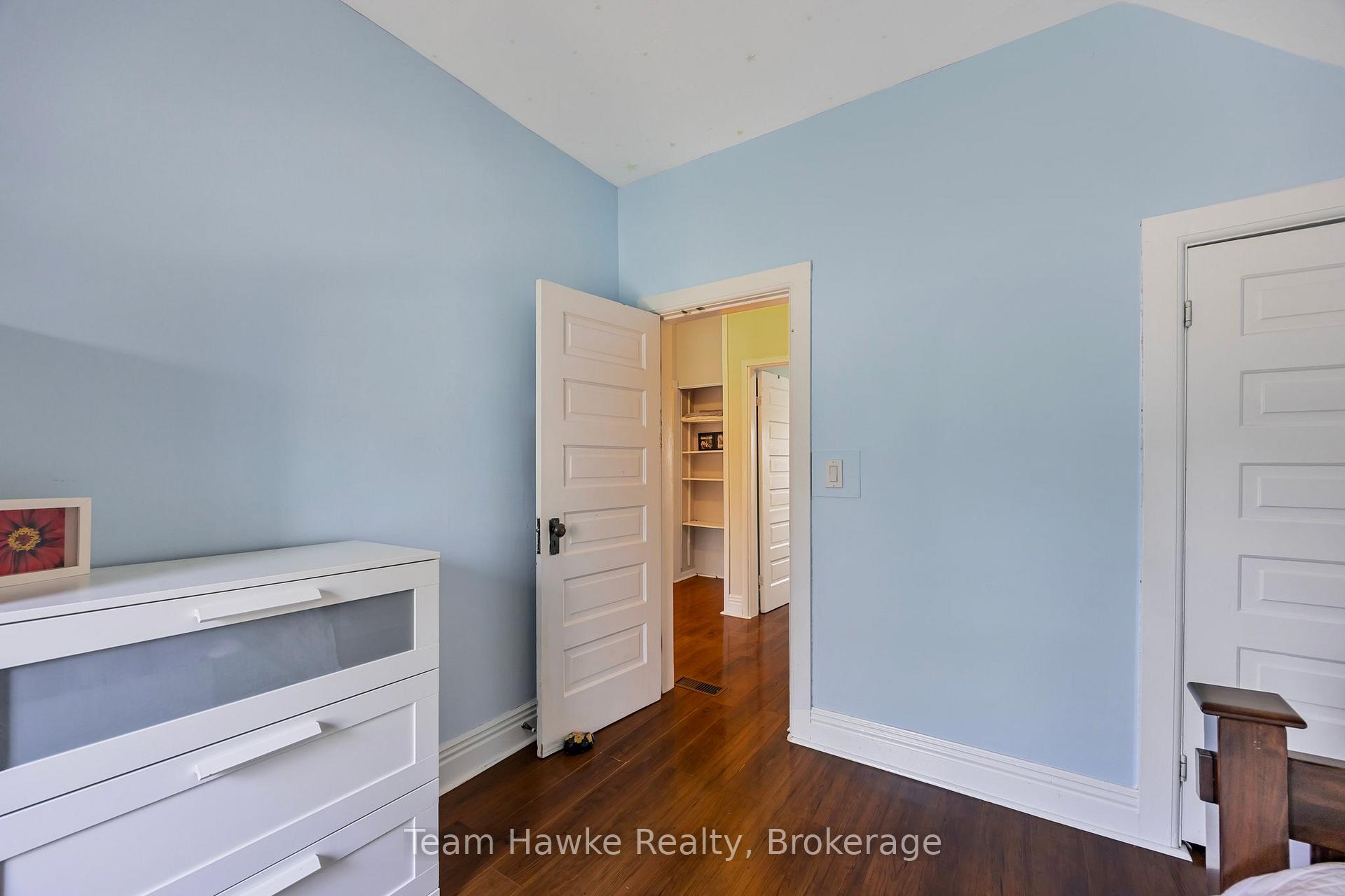 Photo 26 of 261 Eighth Street, Midland — HOMEH
