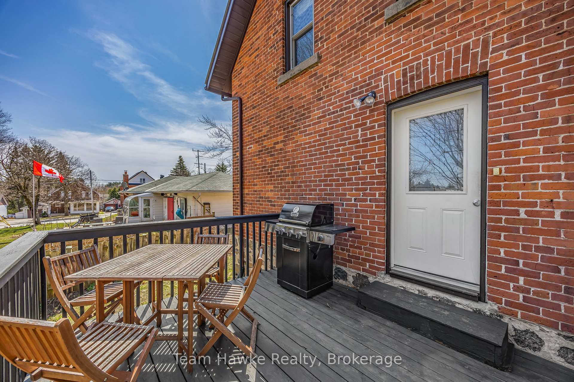 Photo 32 of 261 Eighth Street, Midland — HOMEH