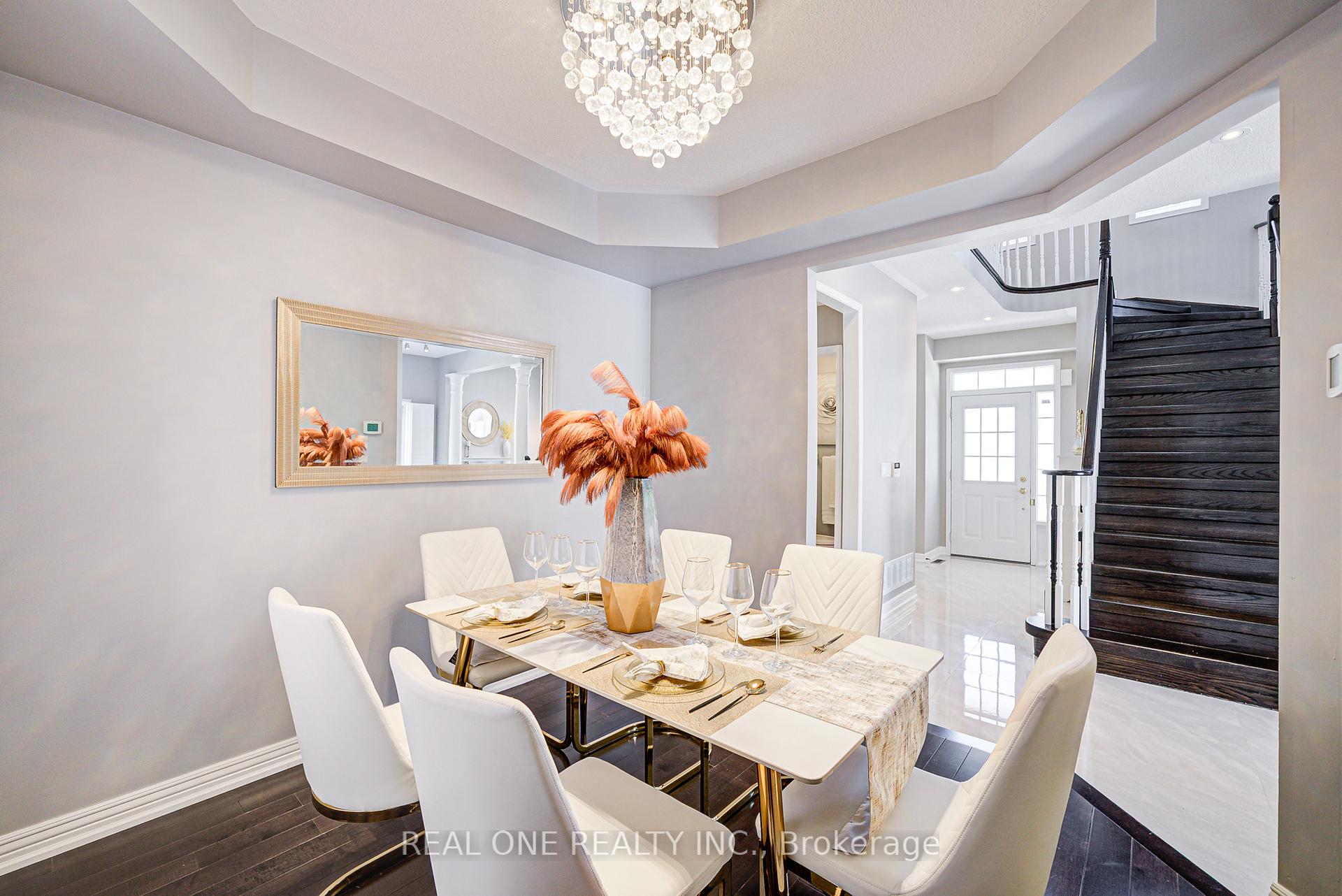 Photo 9 of 35 Ridgecrest Road, Markham, Berczy — HOMEH